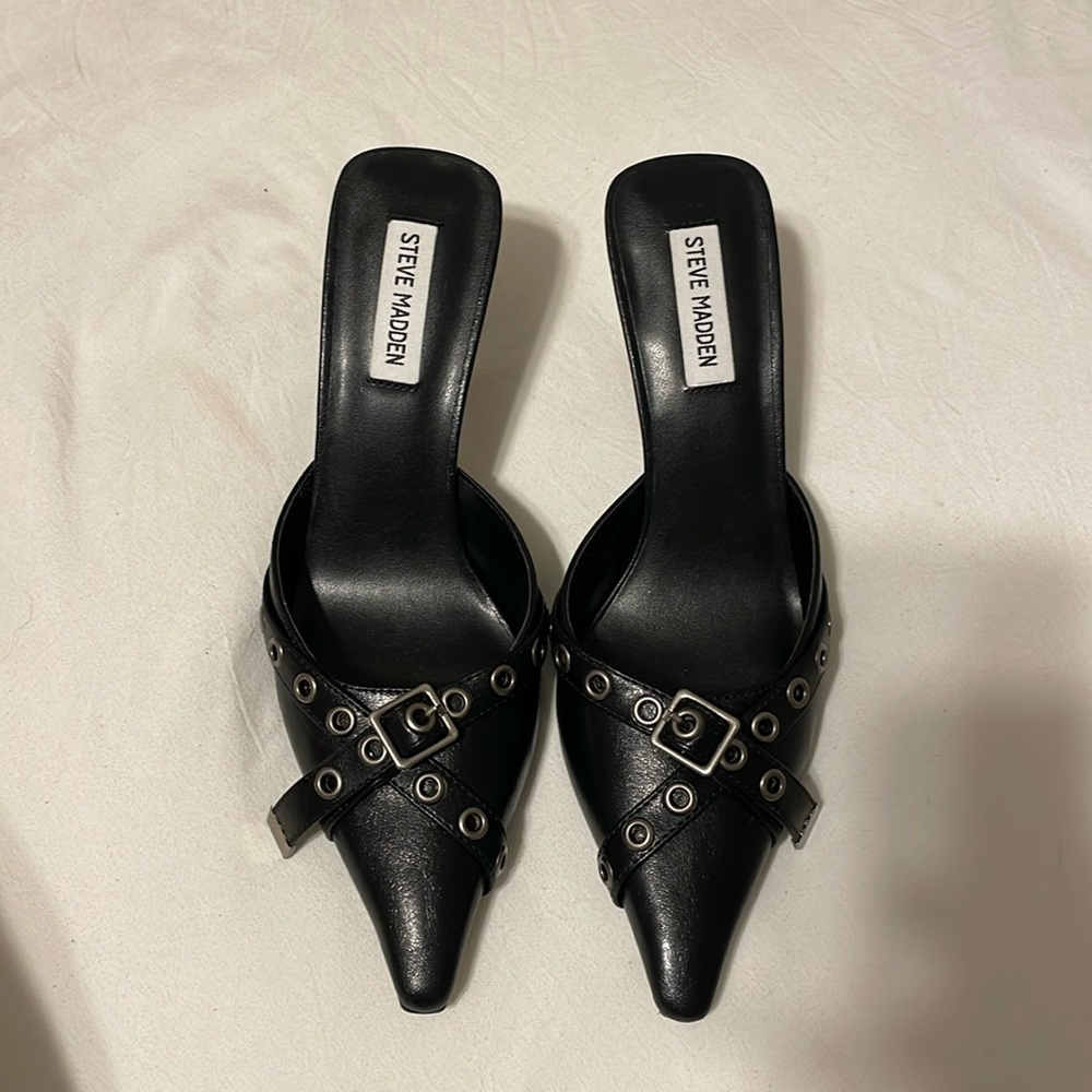 Brand New Steve Madden BRADI BLACK heels